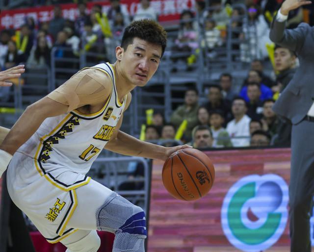 开云-孙铭徽满血复活拒绝黑八！胡金秋带伤砍两双