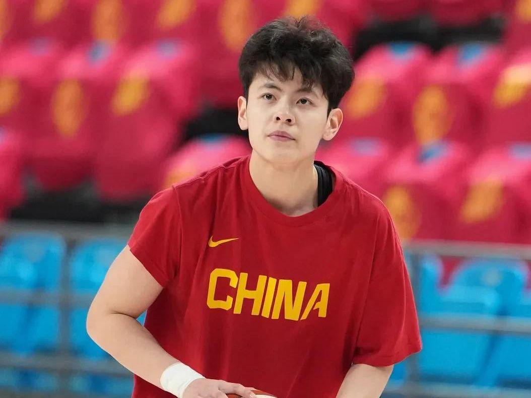 开云娱乐-中国女篮险胜巴西，听听媒体专家怎么说，后卫线告急！